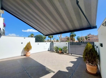 Resale - Townhouse -
Pilar de la Horadada - Torre De La Horadada