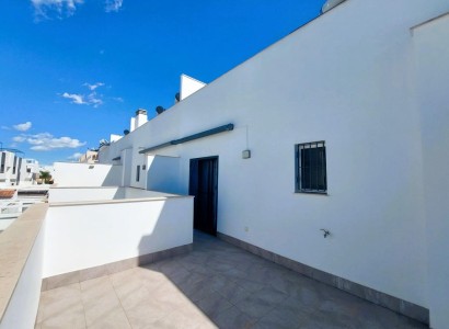 Resale - Townhouse -
Pilar de la Horadada - Torre De La Horadada
