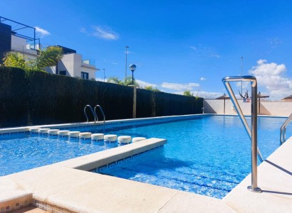 Resale - Townhouse -
Pilar de la Horadada - Torre De La Horadada