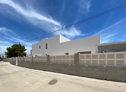 Obra nueva - Villa -
Calpe