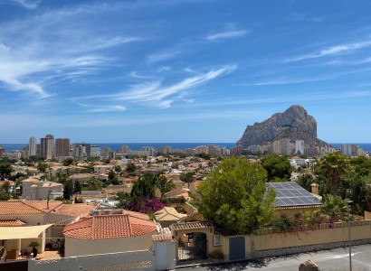 Obra nueva - Villa -
Calpe